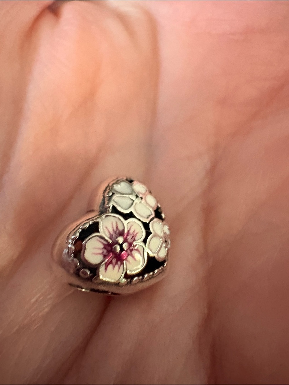 Linx heart floral charm